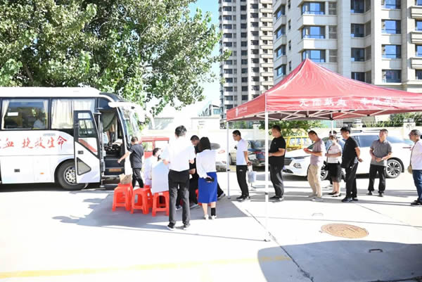 捐獻青春熱血 彩繪人生畫卷 捐獻青春熱血 彩繪人生畫卷